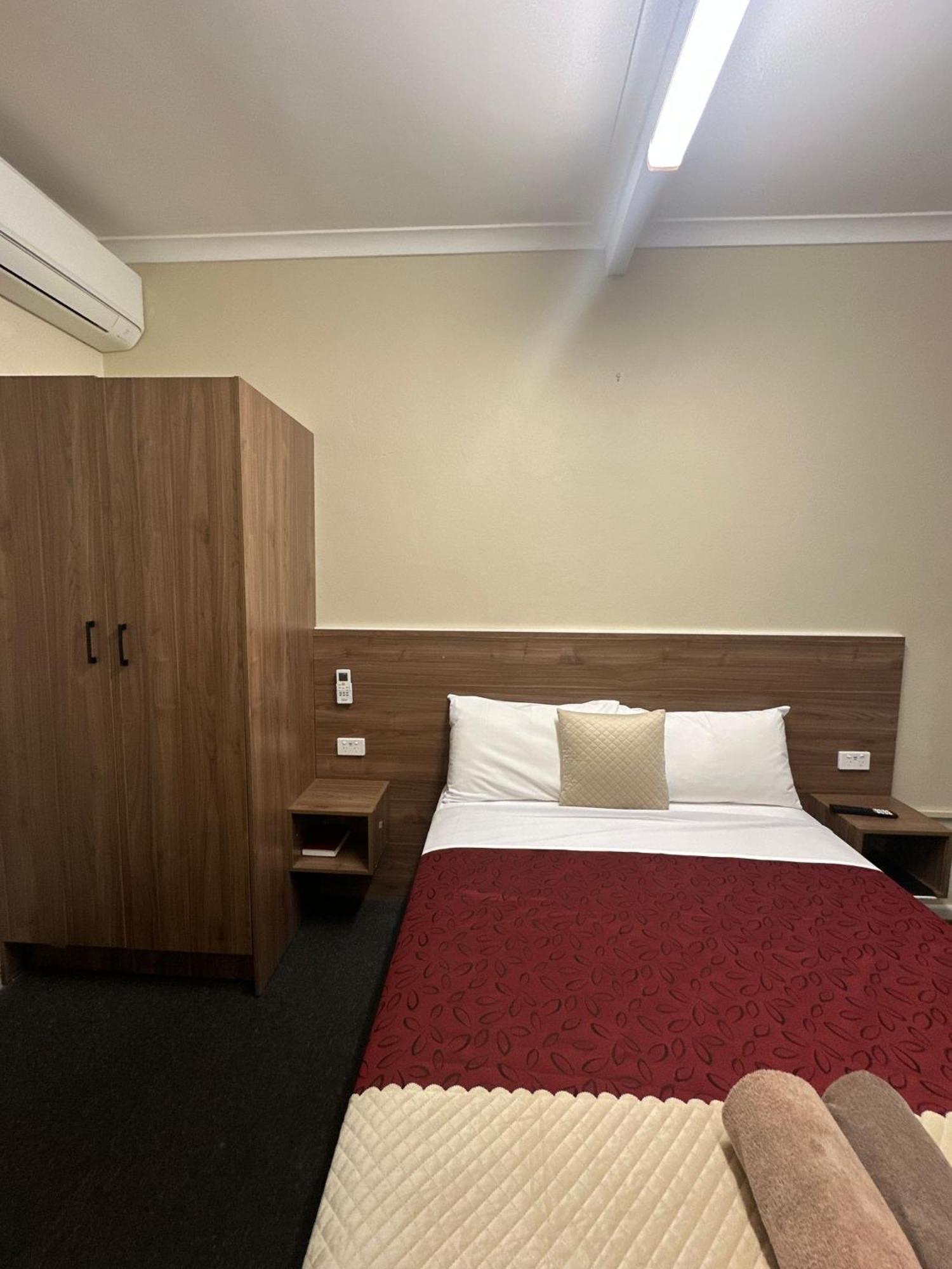 Wattle Tree Motel Cootamundra Ngoại thất bức ảnh